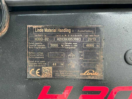 Chariots élévateurs diesel 2013  Linde H30D-02 (8)