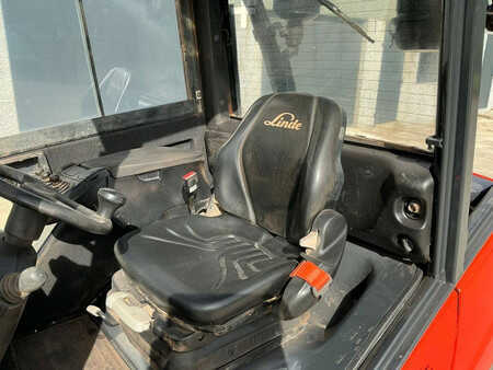 Chariots élévateurs diesel 2013  Linde H30D-02 (9)