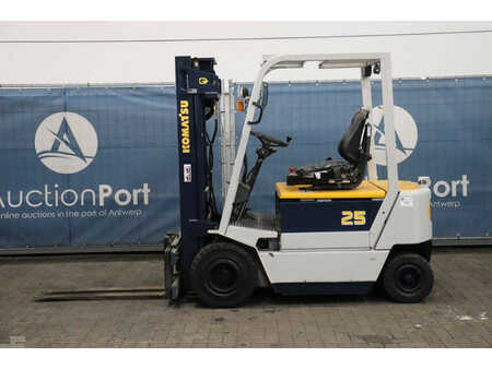 Elektro čtyřkolový VZV 1994  Komatsu FB25H-1E (2)