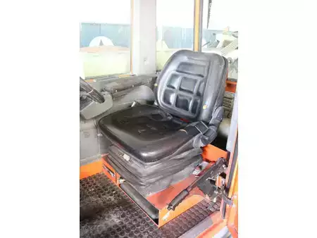 Chariots téléscopiques fixes 2005  JLG 4013 (22)