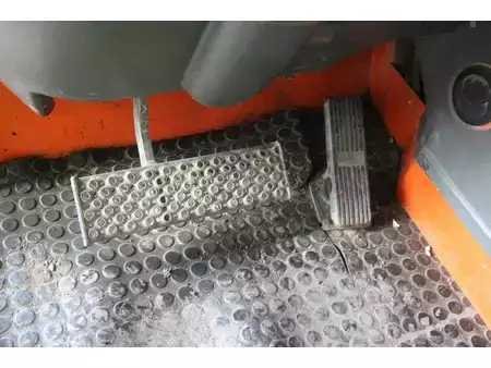 Chariots téléscopiques fixes 2005  JLG 4013 (23)