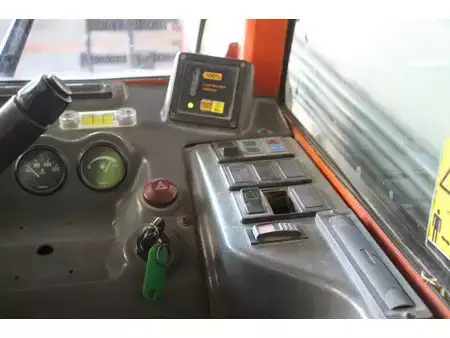 Chariots téléscopiques fixes 2005  JLG 4013 (28)