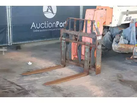 Chariots téléscopiques fixes 2005  JLG 4013 (9)