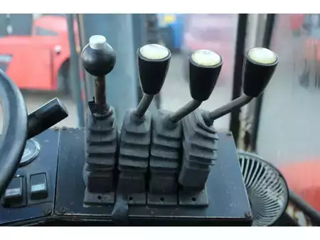 Container truck 1983  Kalmar KLMV 25-1200 LB (32)