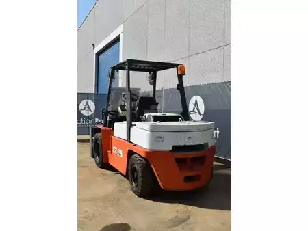 Diesel heftrucks 1994  Nissan C9ZWGF03A40D (13)