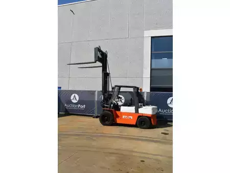 Diesel heftrucks 1994  Nissan C9ZWGF03A40D (16)