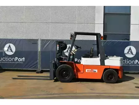 Diesel heftrucks 1994  Nissan C9ZWGF03A40D (2)