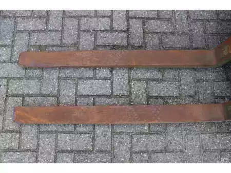 Elektrisk- 4 hjul 2006  Still R 60-30 (11)