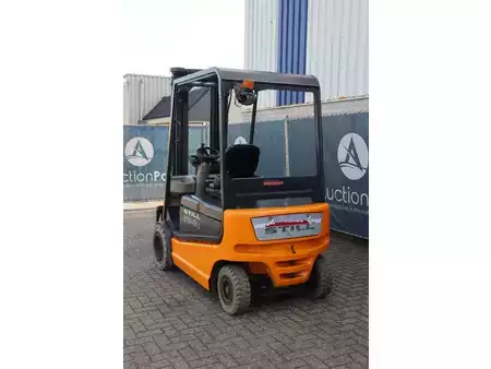 Elektrisk- 4 hjul 2006  Still R 60-30 (4)