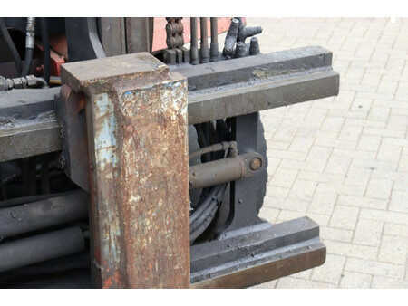 Carrelli elevatori diesel 2002  Kalmar DCD 80-9H (15)