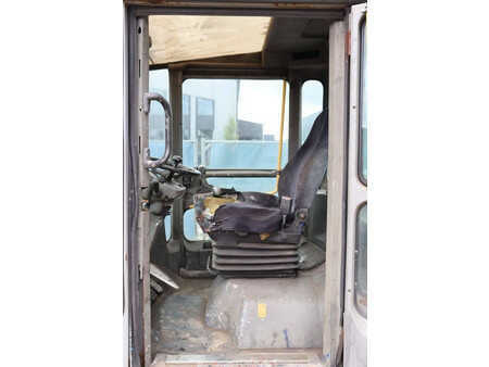 Carrelli elevatori diesel 2002  Kalmar DCD 80-9H (26)