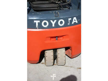 Chariots électriques à 4 roues 2016  Toyota 8FBEK18T (15)