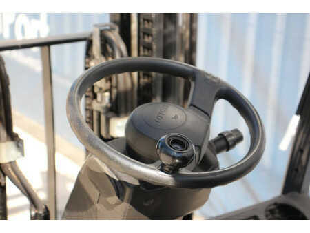 Chariots électriques à 4 roues 2016  Toyota 8FBEK18T (25)