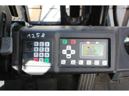 Chariots électriques à 4 roues 2016  Toyota 8FBEK18T (28)