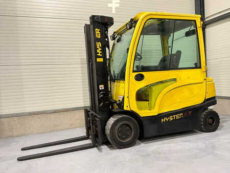 Eléctrica de 4 ruedas 2015  Hyster J2.5XN (1)