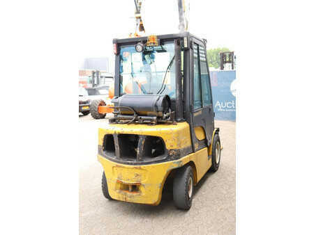 LPG Forklifts - Yale Veracitor 30VX (5)