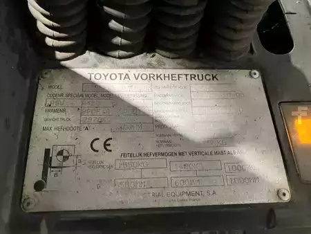 Dieseltrukki 2011  Toyota 02-8FDF18 (12)