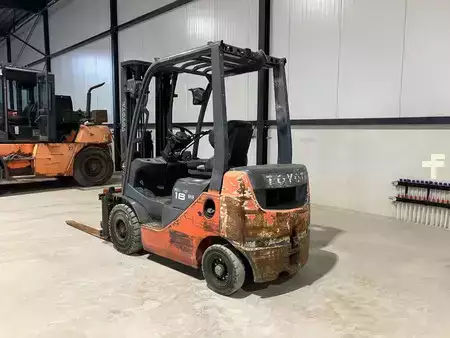 Dieseltrukki 2011  Toyota 02-8FDF18 (3)