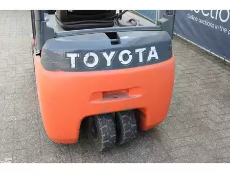 Eléctrica de 4 ruedas 2012  Toyota 8FBET16 (16)