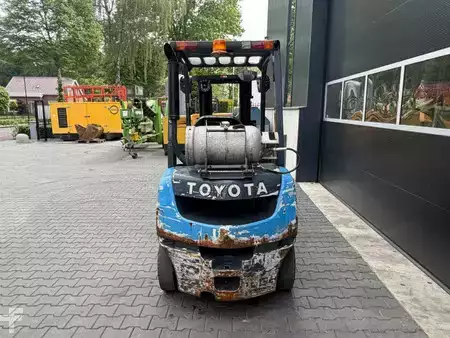 Wózki gazowe 2019  Toyota 06-8FG25F (4)