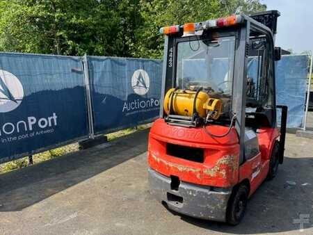 LPG Forklifts 2004  Toyota 42-7FGF18 (4)