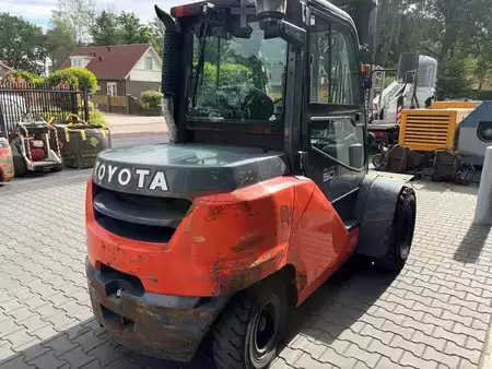 Dieselový VZV 2017  Toyota 40-8FD45N (4)