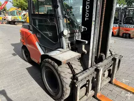 Dieselový VZV 2017  Toyota 40-8FD45N (6)