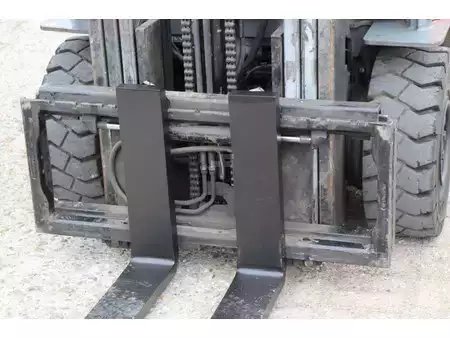 Eléctrica de 4 ruedas 2010  Toyota 7FBMF25 (11)