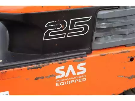 Eléctrica de 4 ruedas 2010  Toyota 7FBMF25 (31)