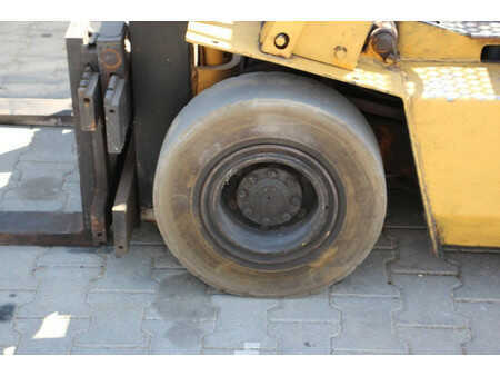 Carrelli elevatori diesel 1986  Komatsu FD15H-14 (14)