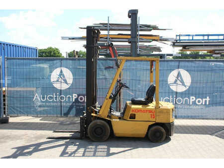 Carrelli elevatori diesel 1986  Komatsu FD15H-14 (2)