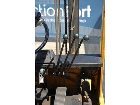 Carrelli elevatori diesel 1986  Komatsu FD15H-14 (25)