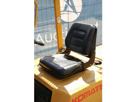 Carrelli elevatori diesel 1986  Komatsu FD15H-14 (26)