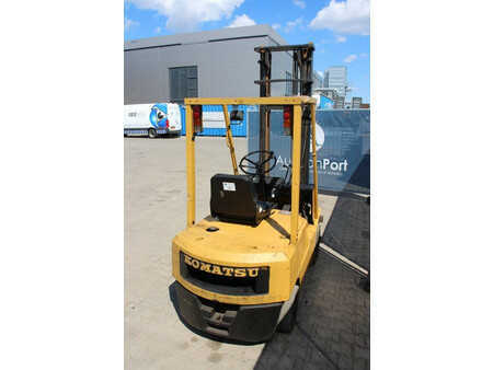 Carrelli elevatori diesel 1986  Komatsu FD15H-14 (5)