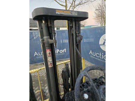 Carretilla elevadora GLP 2006  Hyster H2.0FTS (9)