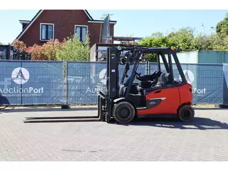 Chariots électriques à 4 roues 2024  Linde E50HL-01 (1)