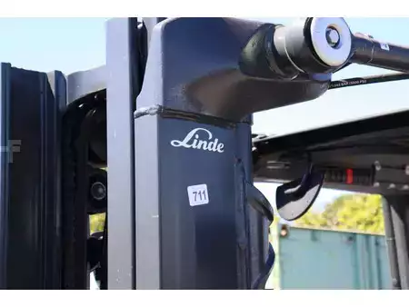 Chariots électriques à 4 roues 2024  Linde E50HL-01 (16)