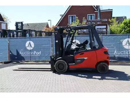 Chariots électriques à 4 roues 2024  Linde E50HL-01 (3)