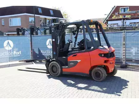 Chariots électriques à 4 roues 2024  Linde E50HL-01 (4)