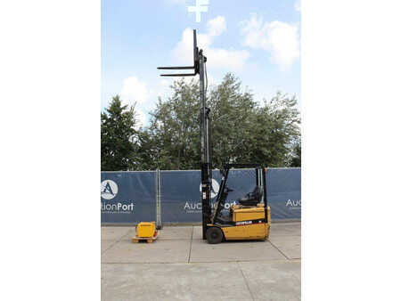 Elektryczne 4-kołowe 2003  CAT Lift Trucks EP16KT (26)