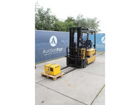 Elektro čtyřkolový VZV 2003  CAT Lift Trucks EP16KT (9)