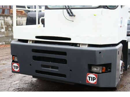 Terminaltraktor 2008  MOL YM 180/4X2 (10)