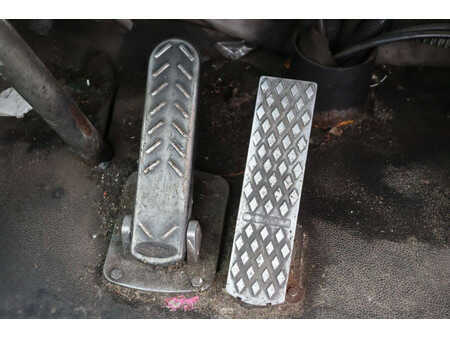 Terminaltraktor 2008  MOL YM 180/4X2 (22)