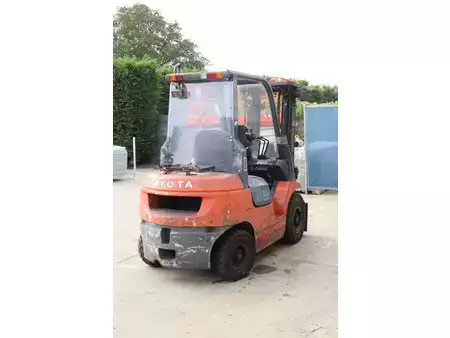 LPG heftrucks 2007  Toyota 42-7FGF25 (6)