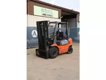 LPG heftrucks 2007  Toyota 42-7FGF25 (9)