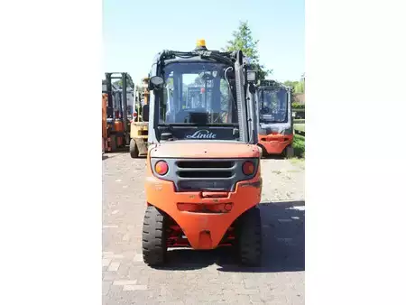 Dízel targoncák 2006  Linde H25D (5)