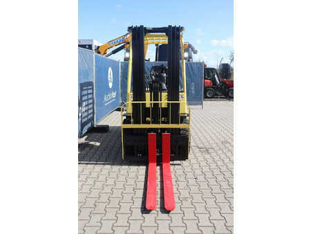 Chariots élévateurs diesel 2023  Hyster H2.5UT (7)