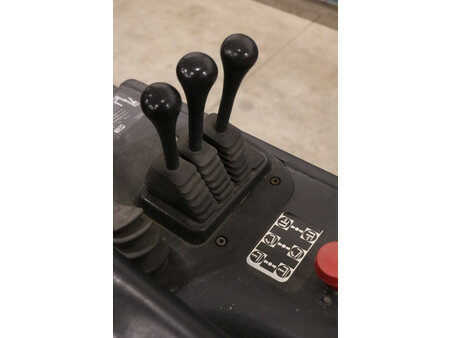 Eléctrico - 4 rodas 1997  Linde E30-01 (22)