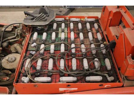 Eléctrico - 4 rodas 1997  Linde E30-01 (25)