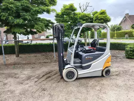 4-wiel elektrische heftrucks 2012  Still RX60-25 (6)